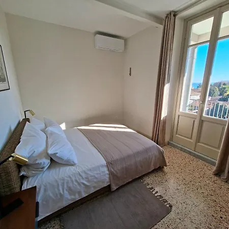 Villa Grappoli With Balcony And Lake View Lägenhet